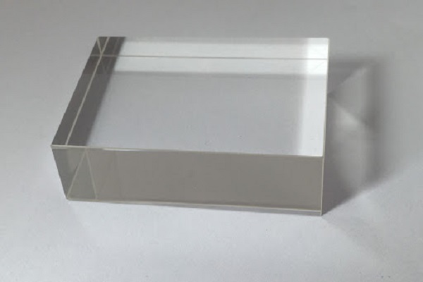 Birefringent Optical Crystals TeO2