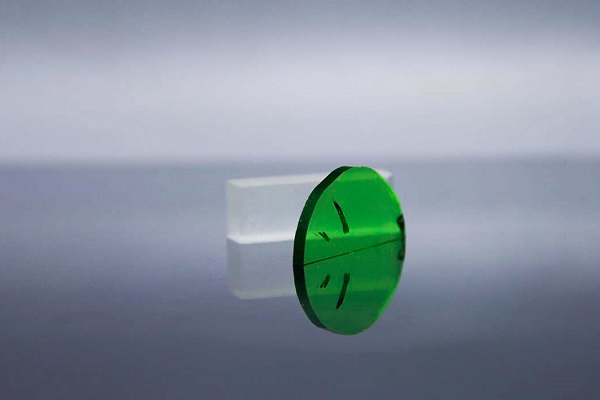 Q-SWITCHING CRYSTALS: Mg,Cr:GSGG